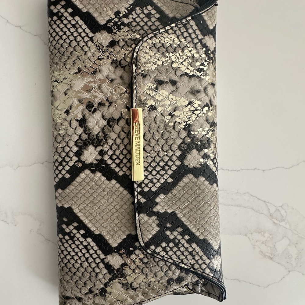 Steve Madden Clutch/ Wallet/ Crossbody bag - Snakeskin Clutch with Gold Accent